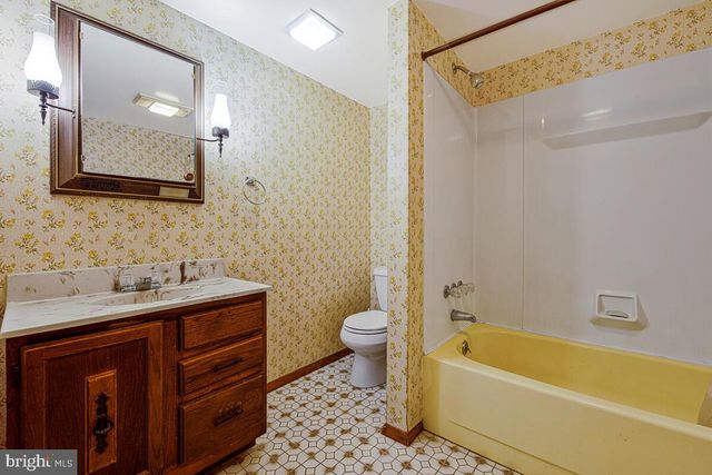 4803 STOCKTON LN, Hyattsville, MD 20784