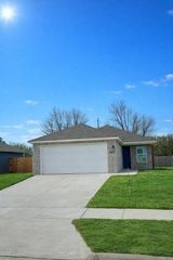 1813 E Annette Drive, Siloam Springs, AR 72761