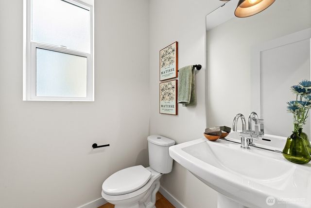 767 7th Avenue NW, Issaquah, WA 98027