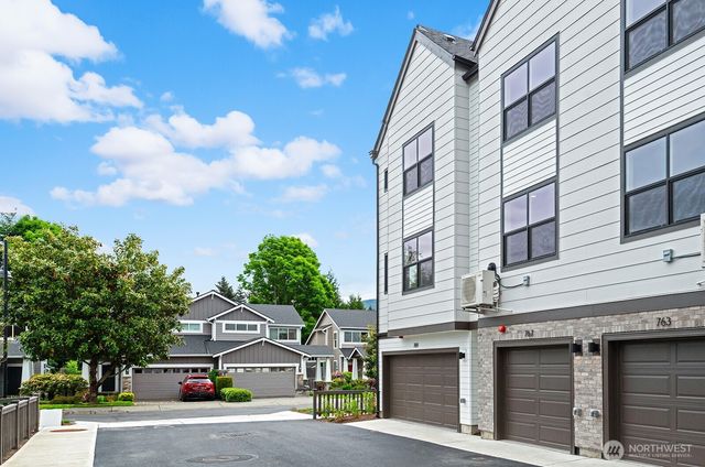 767 7th Avenue NW, Issaquah, WA 98027