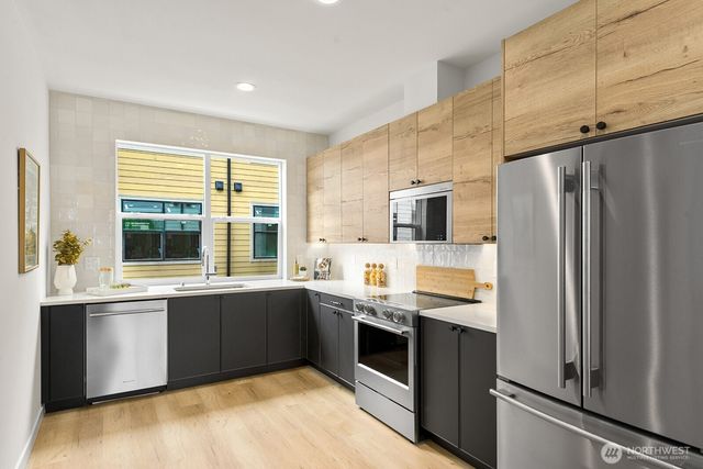 767 7th Avenue NW, Issaquah, WA 98027
