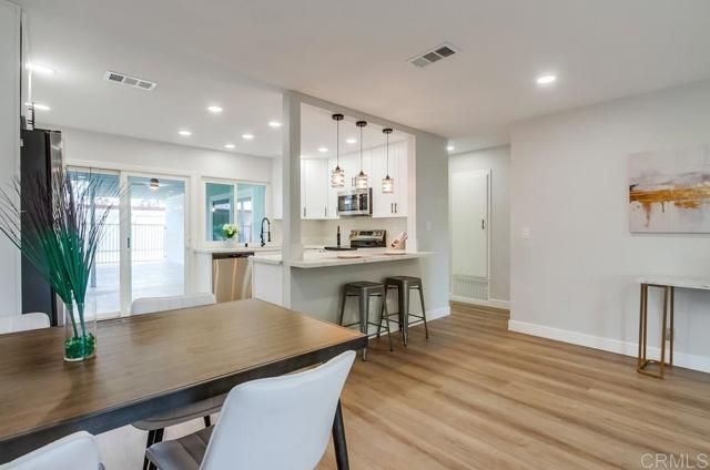 3839 Vista Campana 6, Oceanside, CA 92057