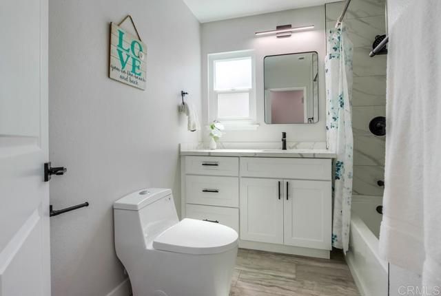 3839 Vista Campana 6, Oceanside, CA 92057