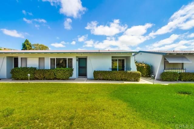 3839 Vista Campana 6, Oceanside, CA 92057