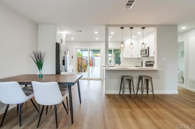 3839 Vista Campana 6, Oceanside, CA 92057