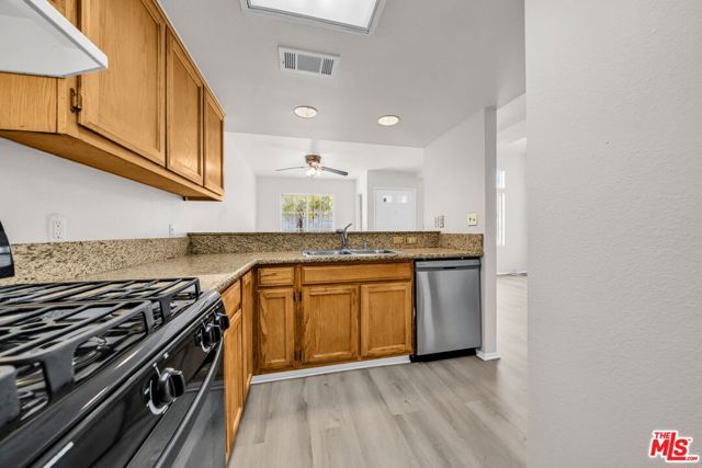 820 W Compton Boulevard 17, Compton, CA 90220