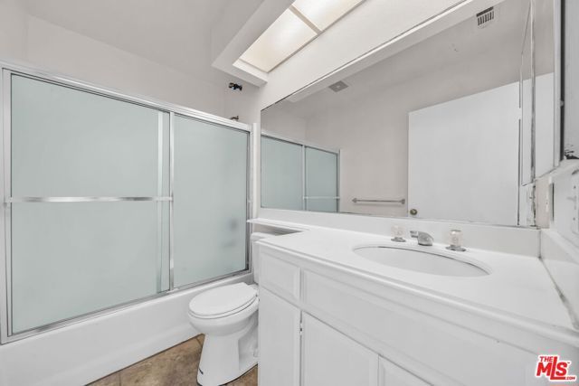 820 W Compton Boulevard 17, Compton, CA 90220