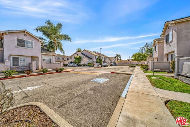 820 W Compton Boulevard 17, Compton, CA 90220