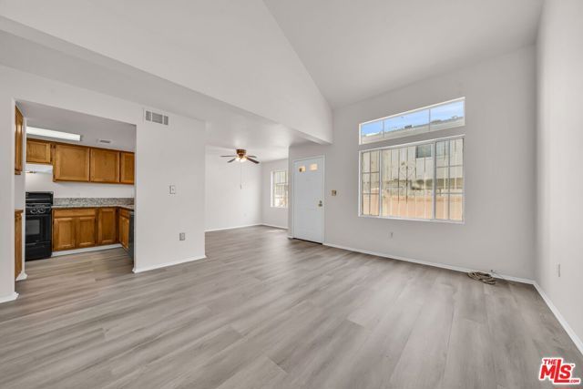 820 W Compton Boulevard 17, Compton, CA 90220