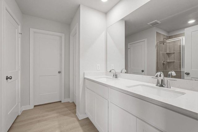 222 Brazen Forest Trl, Magnolia, TX 77354