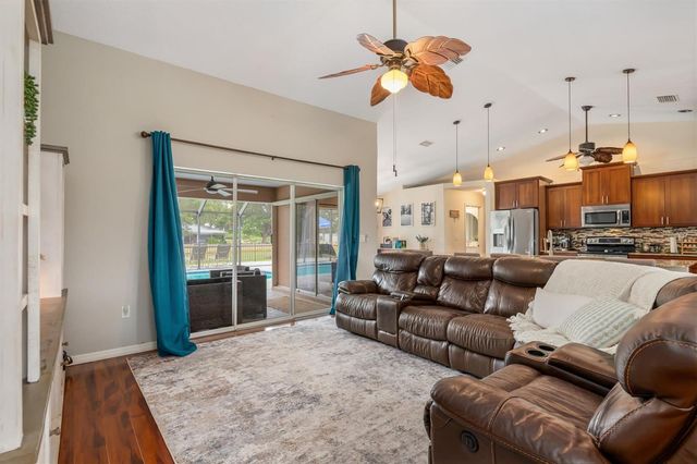 8200 CLEVELAND DRIVE, Punta Gorda, FL 33982