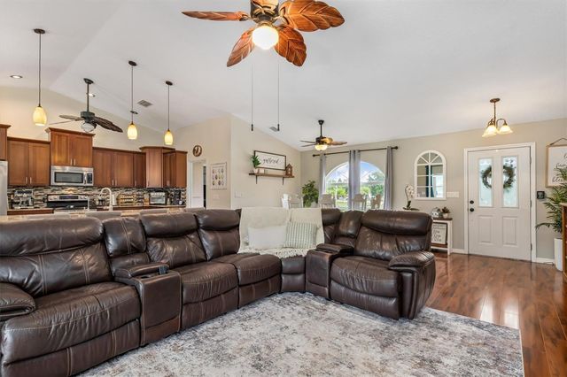 8200 CLEVELAND DRIVE, Punta Gorda, FL 33982