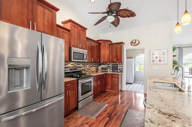 8200 CLEVELAND DRIVE, Punta Gorda, FL 33982