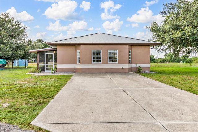 8200 CLEVELAND DRIVE, Punta Gorda, FL 33982