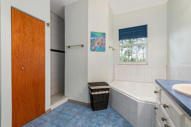 8200 CLEVELAND DRIVE, Punta Gorda, FL 33982