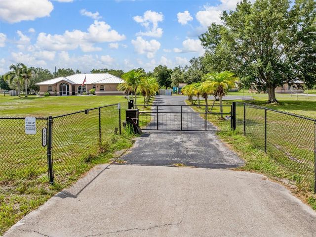 8200 CLEVELAND DRIVE, Punta Gorda, FL 33982