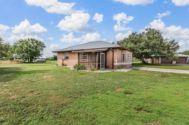 8200 CLEVELAND DRIVE, Punta Gorda, FL 33982