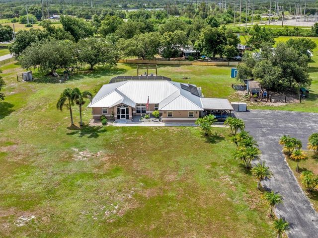 8200 CLEVELAND DRIVE, Punta Gorda, FL 33982