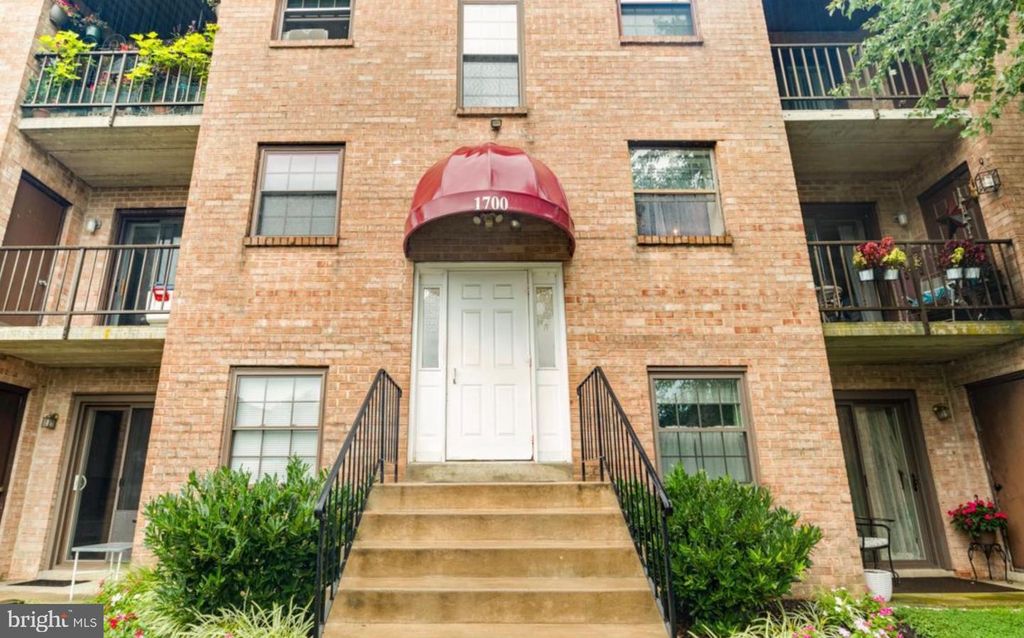 1719 VALLEY DR #1719, West Chester, PA 19382