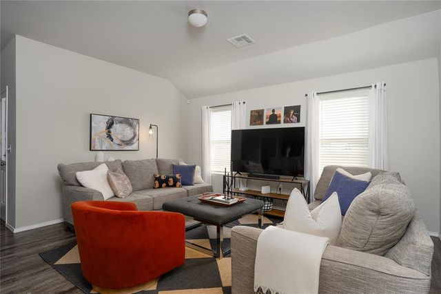 5568 Bent Creek Road, Shawnee, OK 74804