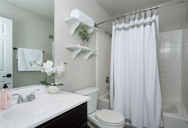 5568 Bent Creek Road, Shawnee, OK 74804