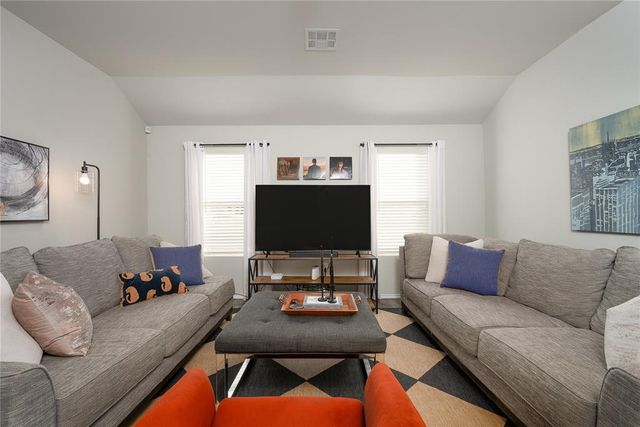 5568 Bent Creek Road, Shawnee, OK 74804