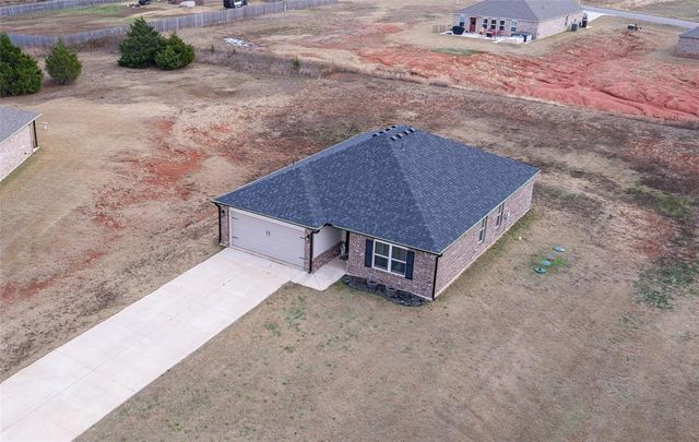 5568 Bent Creek Road, Shawnee, OK 74804