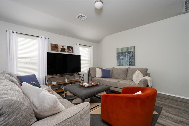 5568 Bent Creek Road, Shawnee, OK 74804