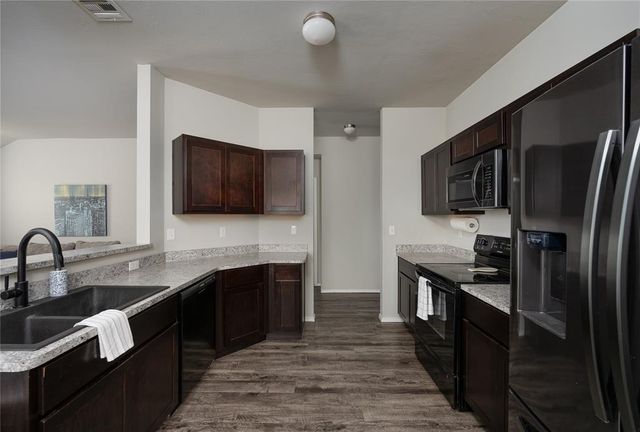 5568 Bent Creek Road, Shawnee, OK 74804