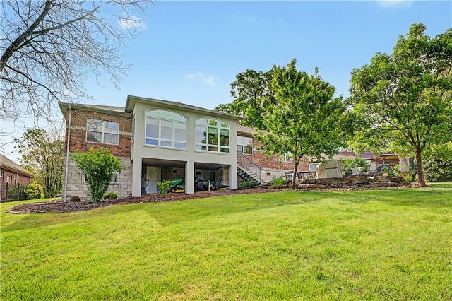 3 Sable Drive, Bella Vista, AR 72715