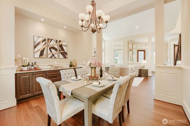 13042 NE 8th Street, Bellevue, WA 98005