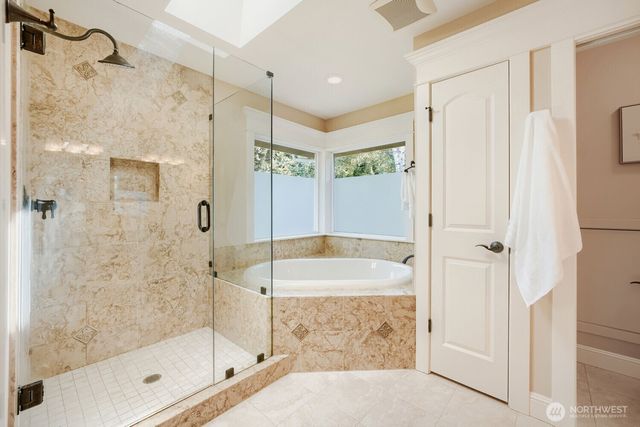 13042 NE 8th Street, Bellevue, WA 98005