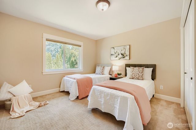 13042 NE 8th Street, Bellevue, WA 98005