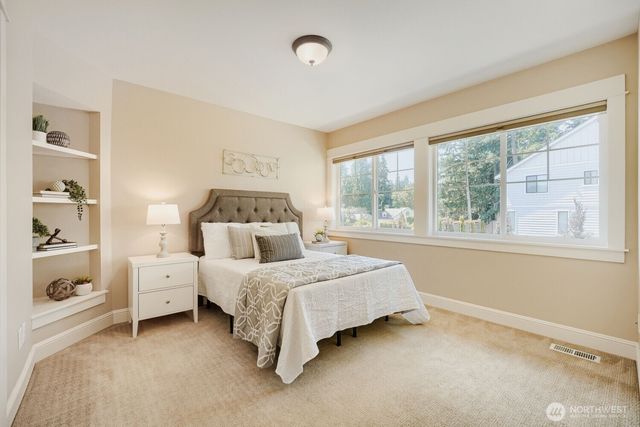 13042 NE 8th Street, Bellevue, WA 98005