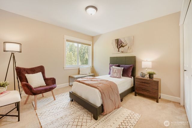 13042 NE 8th Street, Bellevue, WA 98005