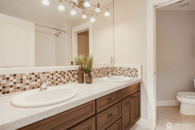 13042 NE 8th Street, Bellevue, WA 98005