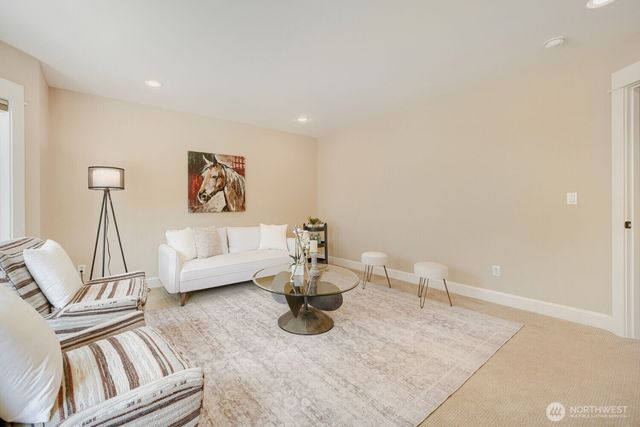 13042 NE 8th Street, Bellevue, WA 98005