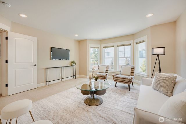 13042 NE 8th Street, Bellevue, WA 98005