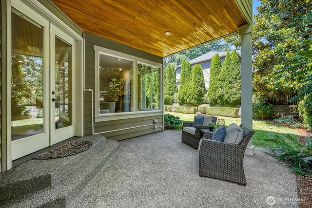 13042 NE 8th Street, Bellevue, WA 98005