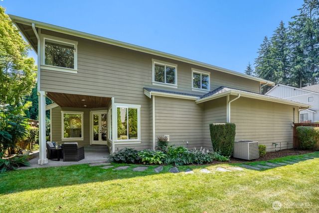13042 NE 8th Street, Bellevue, WA 98005