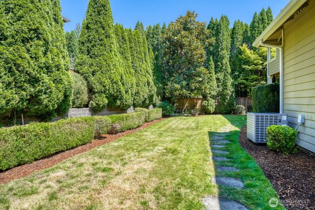 13042 NE 8th Street, Bellevue, WA 98005