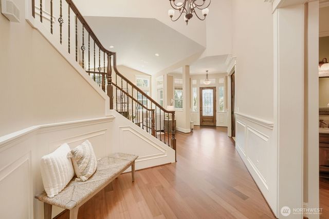 13042 NE 8th Street, Bellevue, WA 98005