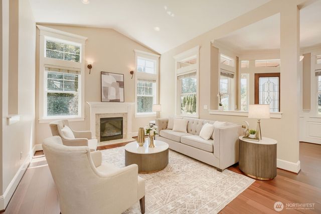 13042 NE 8th Street, Bellevue, WA 98005