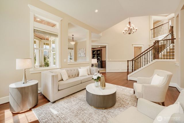 13042 NE 8th Street, Bellevue, WA 98005