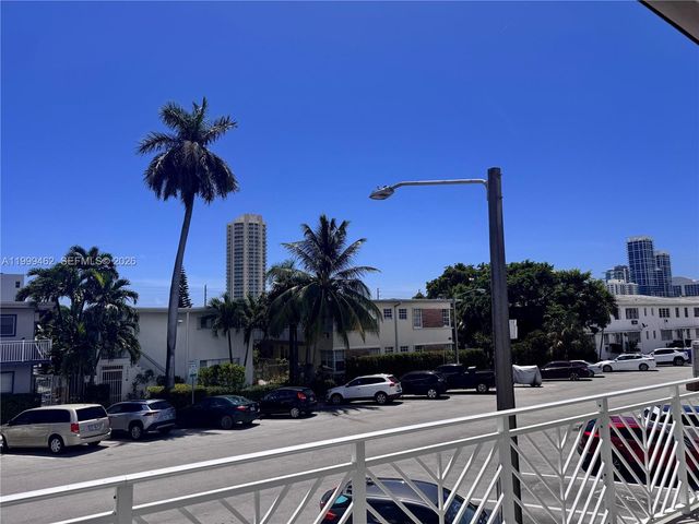 7430 Byron Ave 7A, Miami Beach, FL 33141