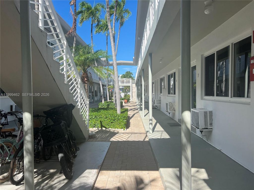 7430 Byron Ave 7A, Miami Beach, FL 33141