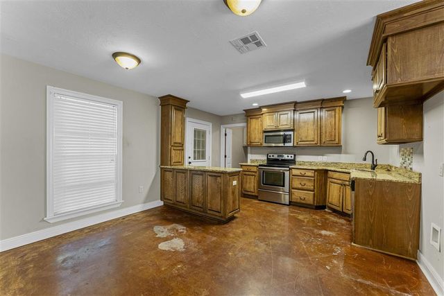 2116 5th Avenue, Lake Charles, LA 70601