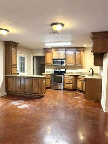 2116 5th Avenue, Lake Charles, LA 70601