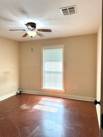 2116 5th Avenue, Lake Charles, LA 70601