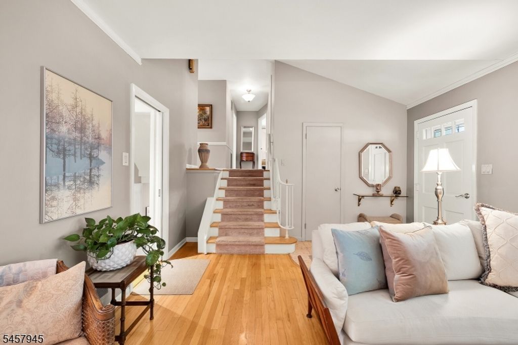 32 Gordon Pl, New Providence Boro, NJ 07974 — photo 3
